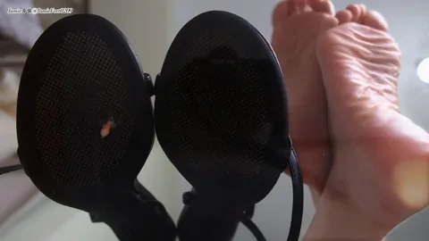 Jamie Feet - Unaware Jamie 2