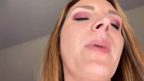SneezeGoddess - Vore Devouring Your Wife