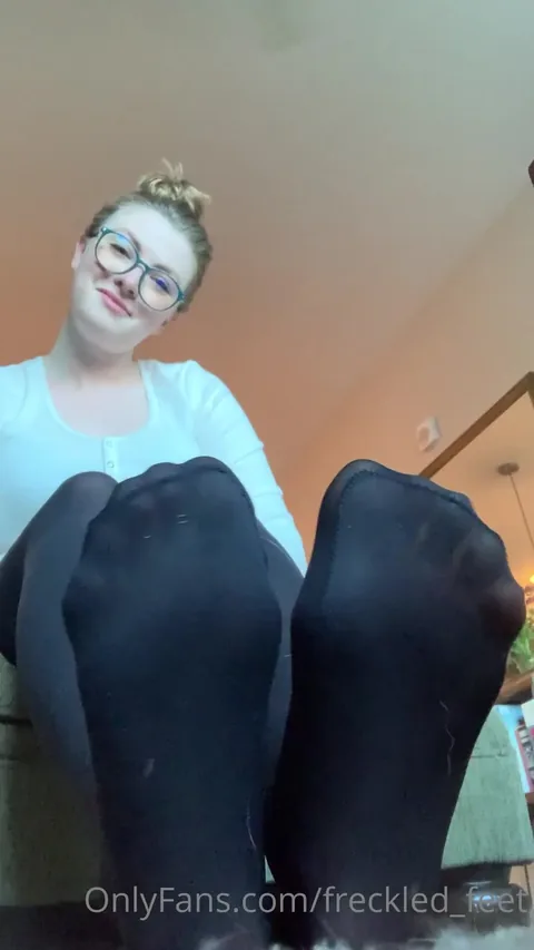 Freckled Feet - Your Giantess Girlfriend