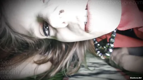 Foot Tongue Mouth and Vore - Giant Step Mom In The City Giantess Sfx With Vore