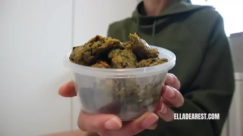 Ella Dearest - Scatbook VEGGIE DELIGHT