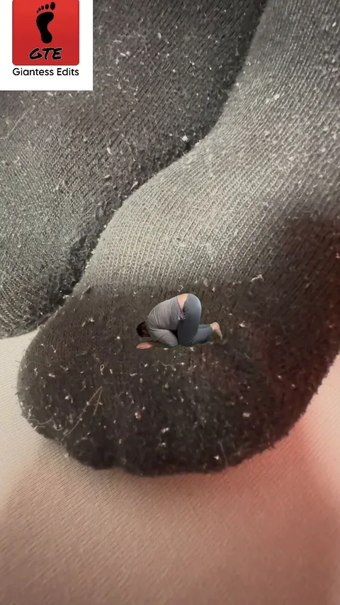 Giantess EditZ - Late Night Sock Worship Sfx