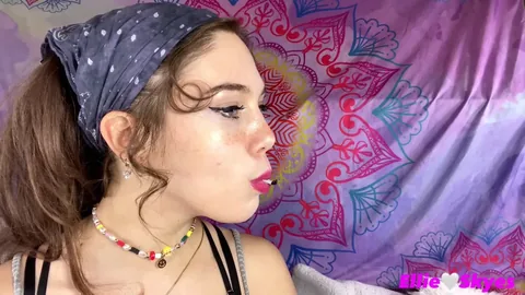 Ellie Skyes - Gentle Giantess Face Focus Fetish