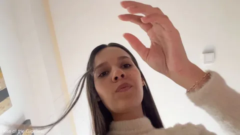 RISE OF THE GIANTESS - Andrea Tiny movie snacks