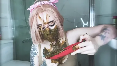 DirtyBetty – Croc Toy and Crazy Scat Girl
