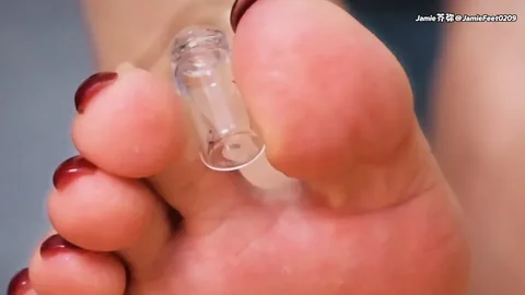 Jamie Feet - Between my toes
