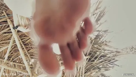 Rise Of The Giantess - BEACH DAY 4K Giantess Gabriela bikini squashing