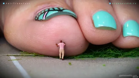 Giantess EditZ - FairTrade In Wonderland