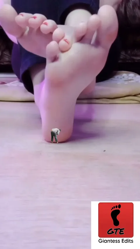 Giantess EditZ - Late Night Foot Rub Sfx