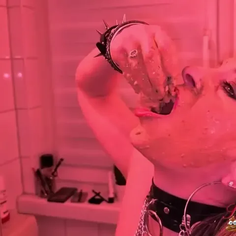 4 March 2023 Slutorgasma Scat Slut Celeste Beauty Shit Face Mask