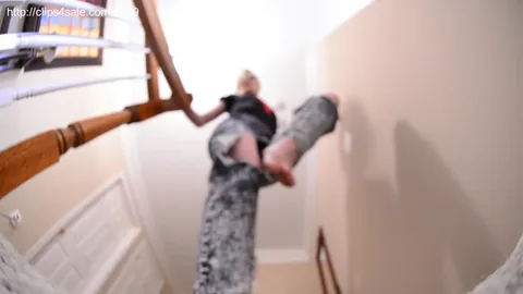 Amateur soles giantess and footjobs - Punk Girl Returns!