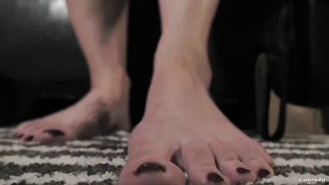 Giantess Ave - Deadly Affair