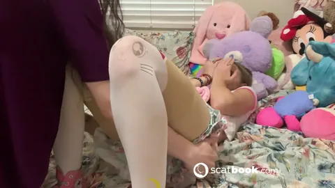 Princess Starry - Scatbook bestie changes my messy pullup