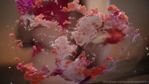 Katelyn Brooks - Goddess Crushes Cupcakes starring Katelyn Brooks
