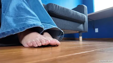 WorldUnseenFilms - Monicas Feet