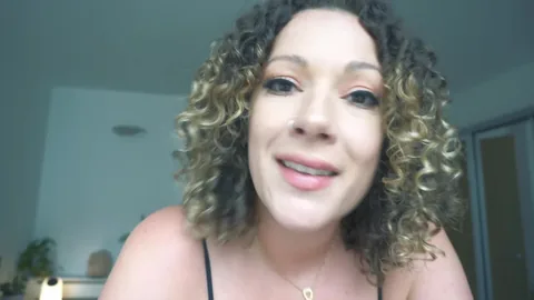 Sasha Curves - Giantess Date Goes Missing