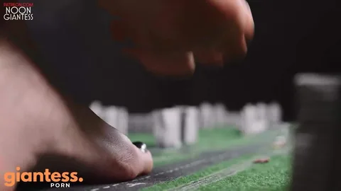 Noon Giantess - No mercy no escape just her skirt and their doom premium