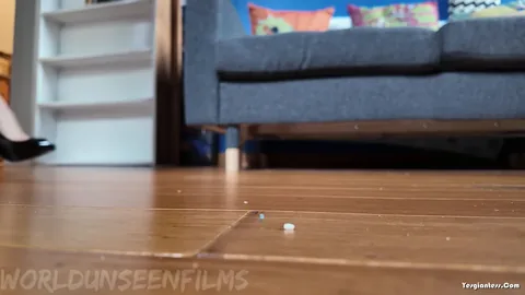WorldUnseenFilms - Peeptoe Peepshow