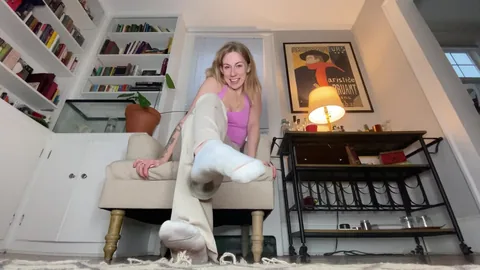 The Sensitive Spot - Giantess Stellas feet