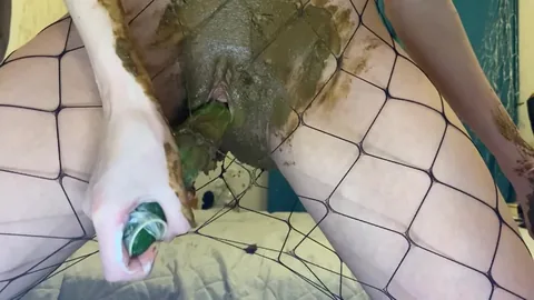 p00girl – cucumber fuck, poop, smear, ate a dirty cucumber