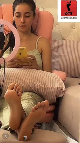 Giantess EditZ - Foot Worship During Tik Tok Stream Sfx Part 1