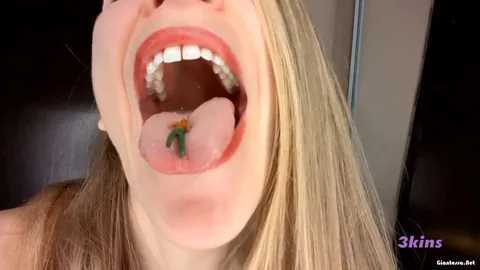 The3kins - Giantess Plays With Her Food