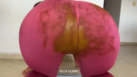 ElleClarkScatQueen - leggings up and leggings down