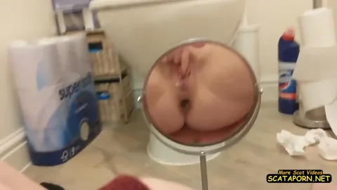 PooGirlSofia – Poop in the mirror