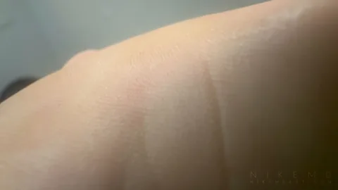Nikemd - Stella Too Small
