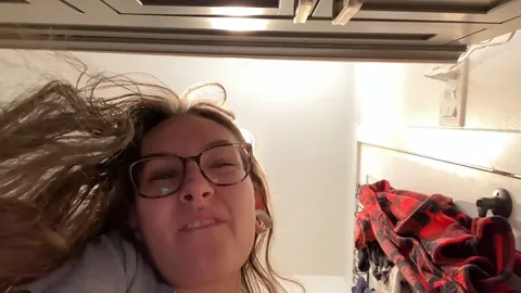 Divinebabe - Giantess lil sis teaches u a lesson
