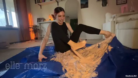 Elle Marz - Giant Cat Burglar Gets Stuck In Huge Fly Trap