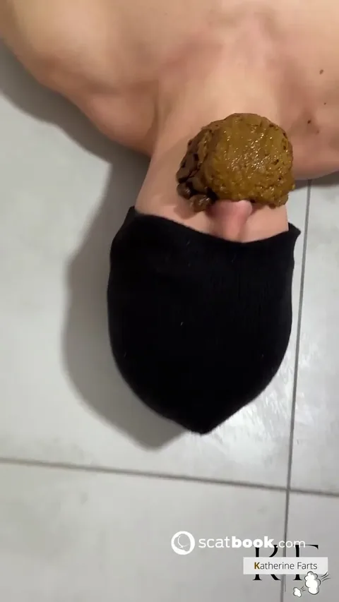 KatherineFarts - Pile of shit 2024-11-02 07 38