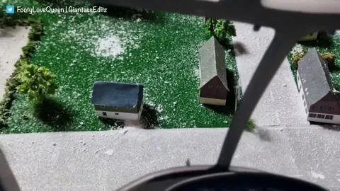 Giantess FootyQueen - Christmas Destruction Pt6