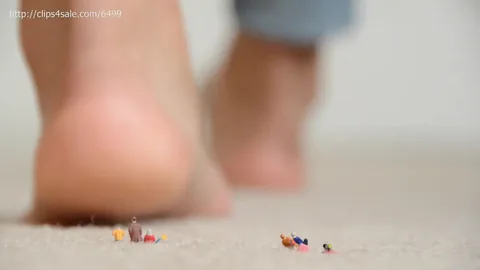 Amateur soles giantess and footjobs - Country Bombshells Doesnt See The Flea People