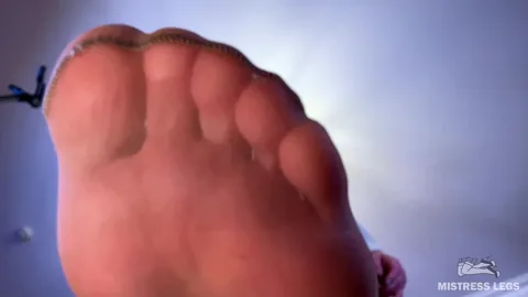 Mistress Legs - Pov Giantess Goddess Want To Step On Your Face