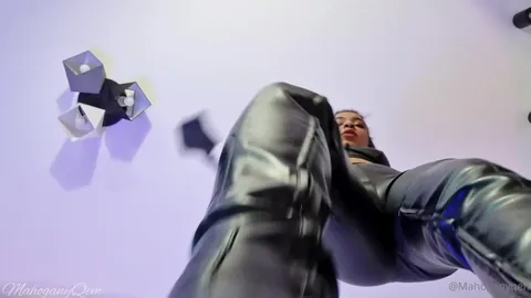 MahoganyQen - Tiny Bug, Better Becarefull If You Wish To Get Closer To Your Giantess Goddess