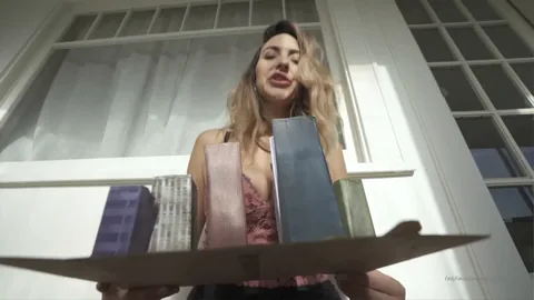 Stella Liberty - Amazon Decimates Cities 4K