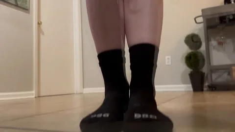 bbybimbogamer - Sexy Giantess Challenges Her Tiny Prey