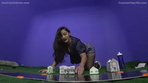 CustomClips4U - Sahrye takes over the neighborhood