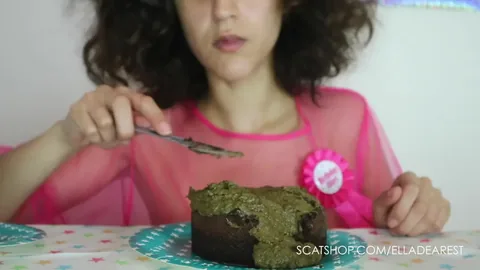 Ella Dearest - Scatbook Biggest poop on my birthday cake