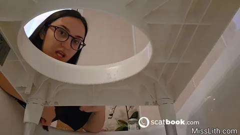 Miss Lith Domina - First poop after my trip to Germany