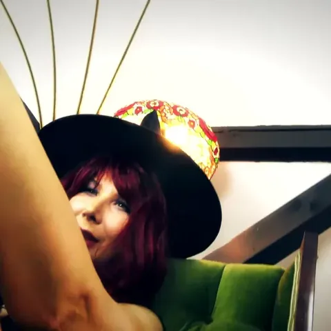 Giantess Loryelle