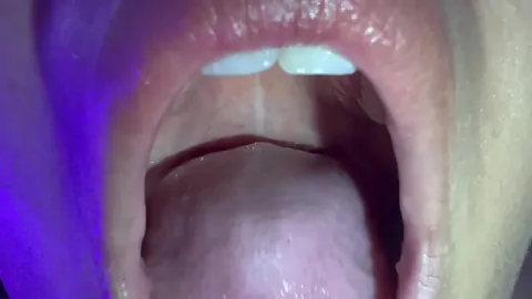 Colombianbigass - Giantess Let Me Explore Mouth Valentine