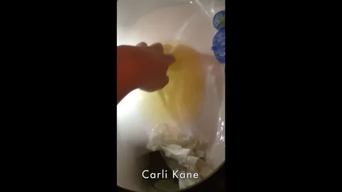 CarliKane - Bathroom diaries Week - PEE