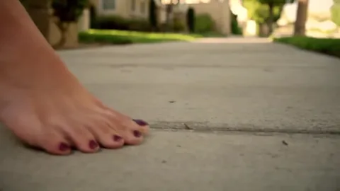 Giantess Katelyn Brooks - Helping The Neighborhood by Crushing Ants