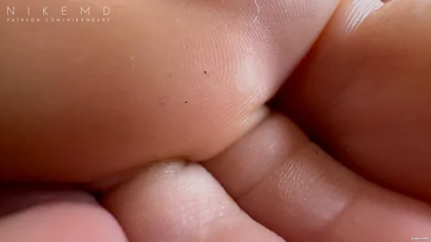 Nikemd - Sneaky Sole Sniffing Roommate