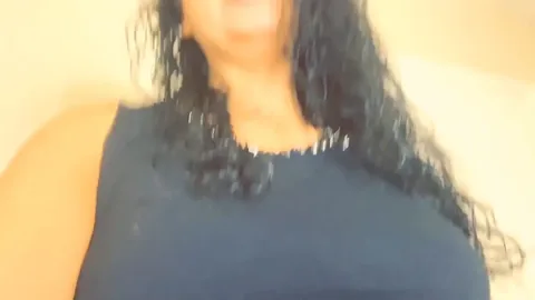 Drea xoxo - Giantess has you for a snack