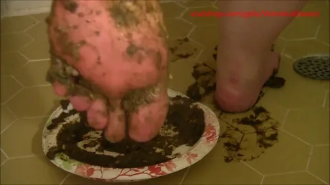 VeronicaSteam - Shitting and Squashing