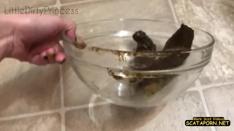 Pooping a long thick one into a bowl in my bedroom - Fboom - LittleDirtyPrincess