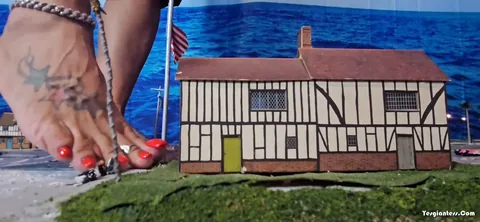 Strength GTS Dioramas - Giganta Reyna Attacks